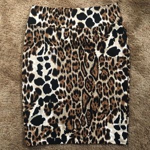 Leopard pencil skirt